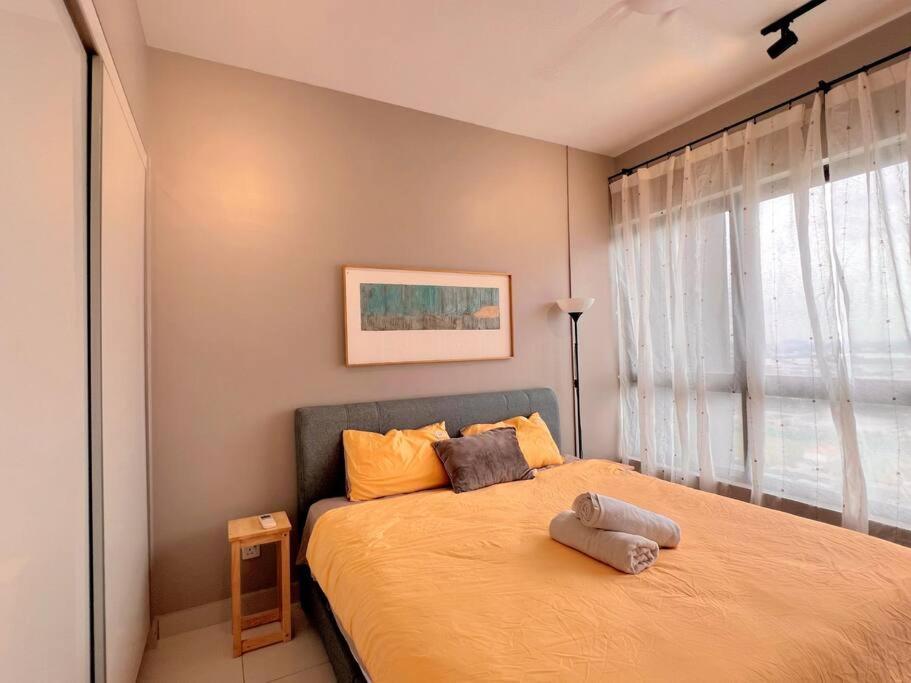 Studio Staycation D'Sara @ Linked Mrt, Near Thomson Hospital & Sungai Buloh Hospital Exteriör bild